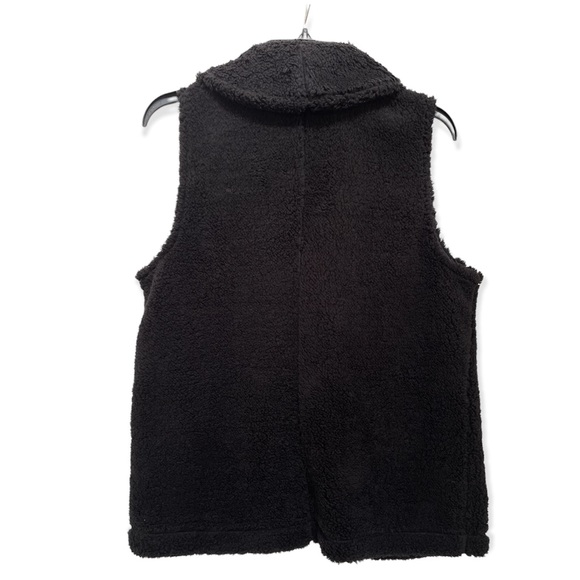 ⭐️Loft soft fuzzy open black vest - Picture 3 of 8